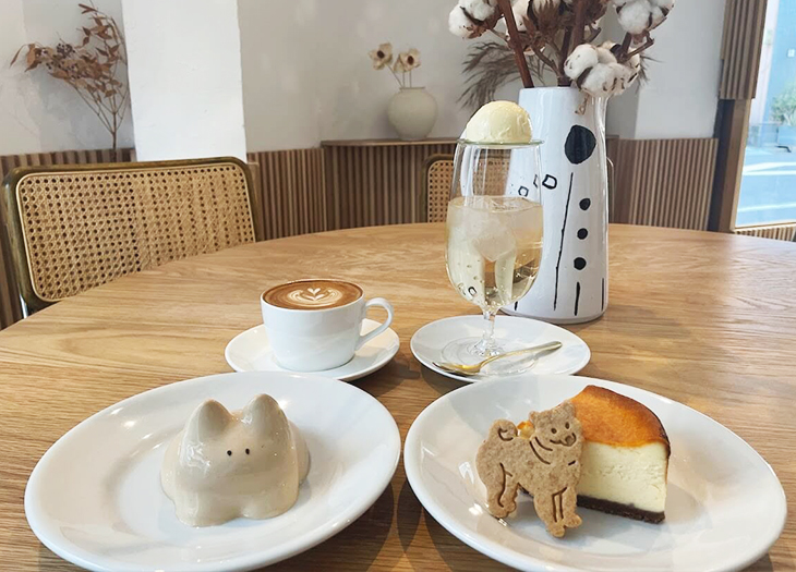 蔵前｜ゆらゆら揺れるねこプリンが話題の犬連れOKカフェ！「marble