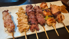 浅草｜備長炭で焼く串焼きメニューが絶品「串焼き居酒屋 福家」で至福の一杯を