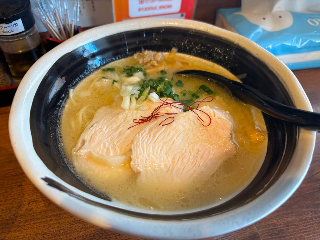濃厚鶏麺 ゆきかげの濃厚鶏白湯ラーメン