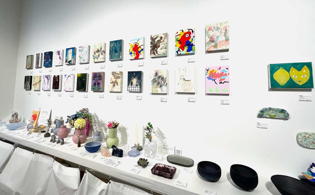 藝大アートプラザの「LIFE WITH ART」エリア。学生が制作した一点ものの作品が購入できる。