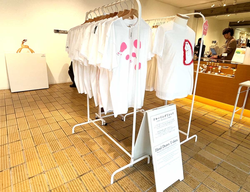 藝大アートプラザの「LIFE WITH ART」エリア。学生が制作した一点ものの作品が購入できる。