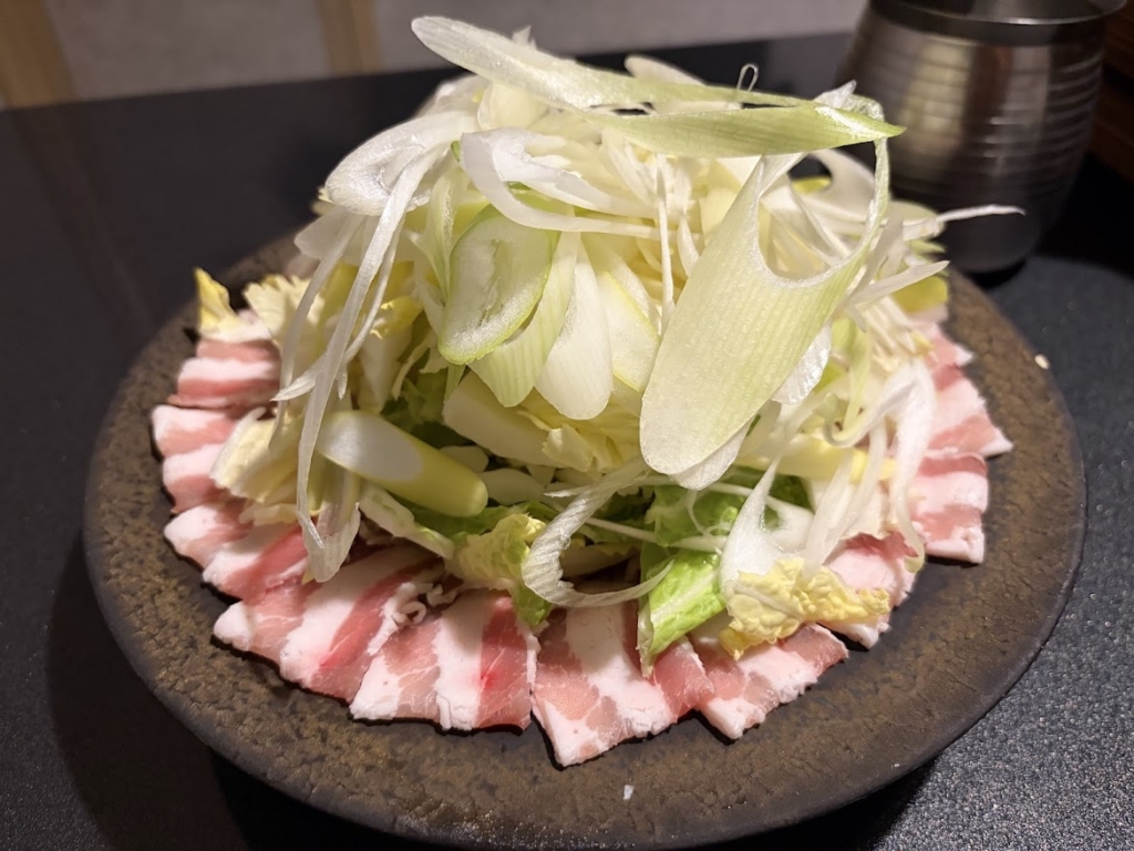 「居酒屋とみ」の茶美豚しゃぶしゃぶ