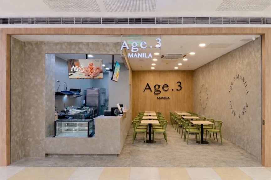 Age.3 Manilaの店舗の正面玄関の様子