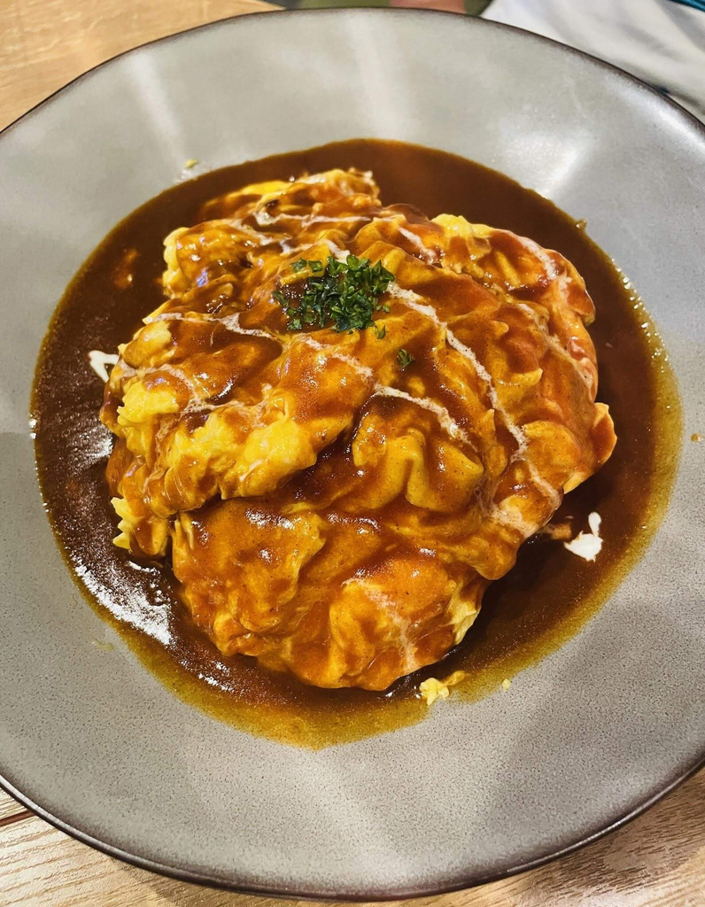 西宮　ベビーフェイスプラネッツ　ふわふわ帽子のオムライス